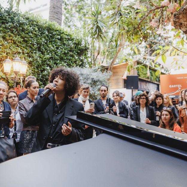 Cannes Festival - Sacem Sunset Live – Songwriter &amp; singer Léonie Pernet accompanies the composer &amp; pianist Gael Rakotondrabe.